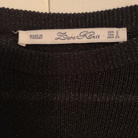 Black Long Sleeve Cropped Sweater - Picture 2 of 3